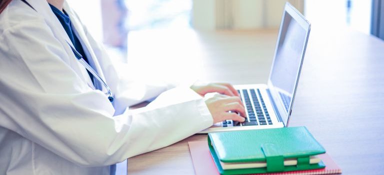 オリジナルTシャツ制作のポイントと楽しみ オリジナルTシャツ制作のポイントと楽しみ